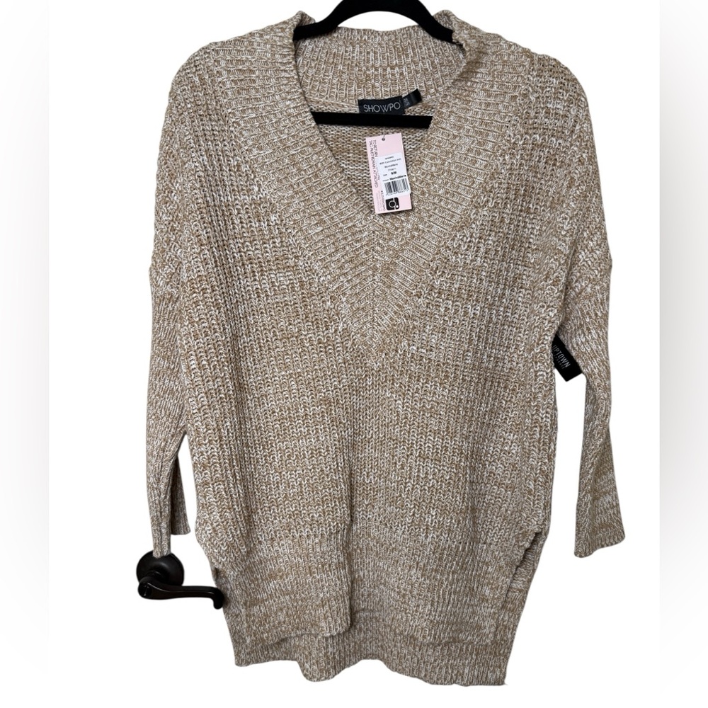 NWT Showpo Women's Cream V-Neck Sweater